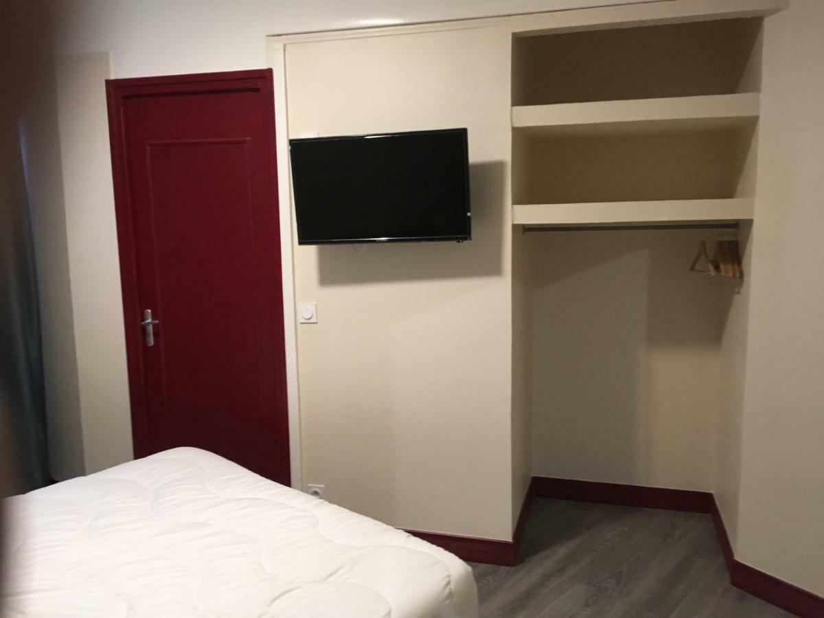 Hotel De Strasbourg อุลเน-ซู-บัว ภายนอก รูปภาพ