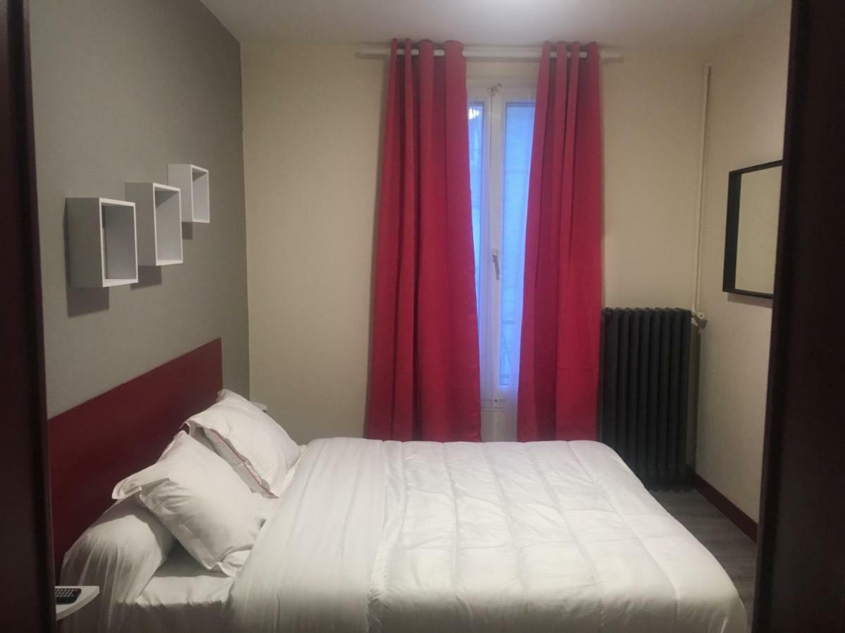 Hotel De Strasbourg อุลเน-ซู-บัว ภายนอก รูปภาพ