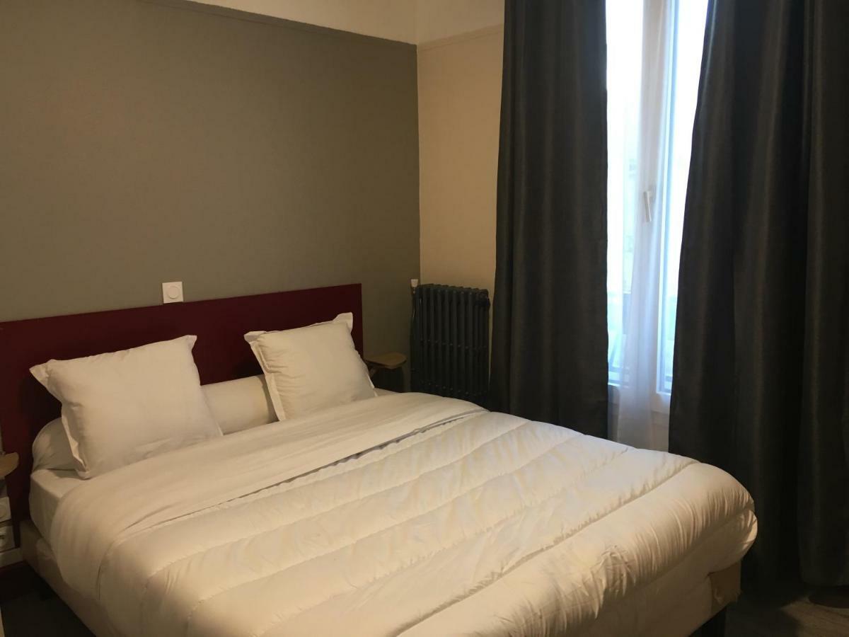 Hotel De Strasbourg อุลเน-ซู-บัว ภายนอก รูปภาพ