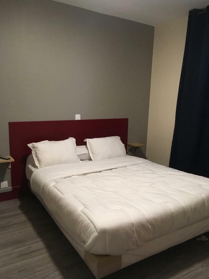 Hotel De Strasbourg อุลเน-ซู-บัว ภายนอก รูปภาพ